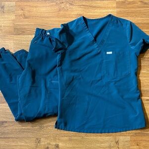 Figs Caribbean Blue scrub set